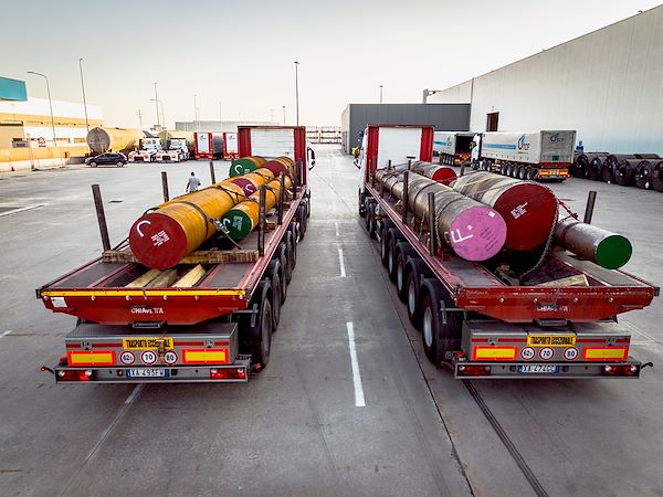Trasporto lingotti e tondoni: la competenza di TCF Rosignoli Logistics per carichi eccezionali