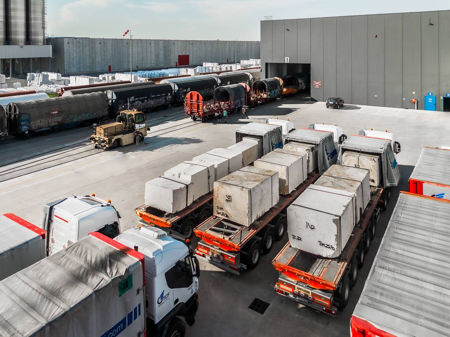 Trasporto e movimentazione del marmo: esperienza e affidabilità