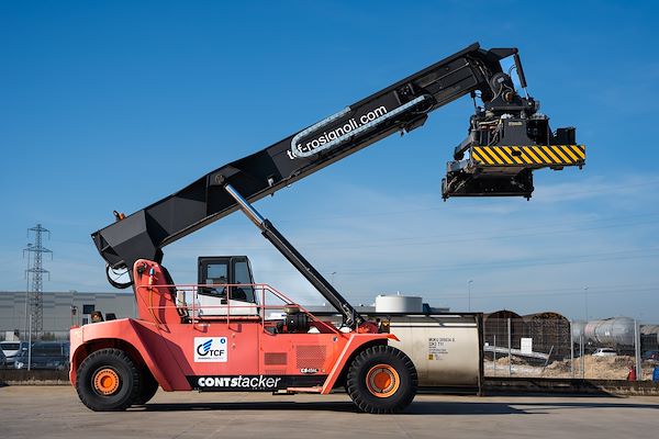 Container and tank container services