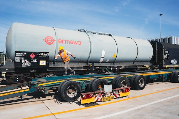 Trasporto carri ferroviari